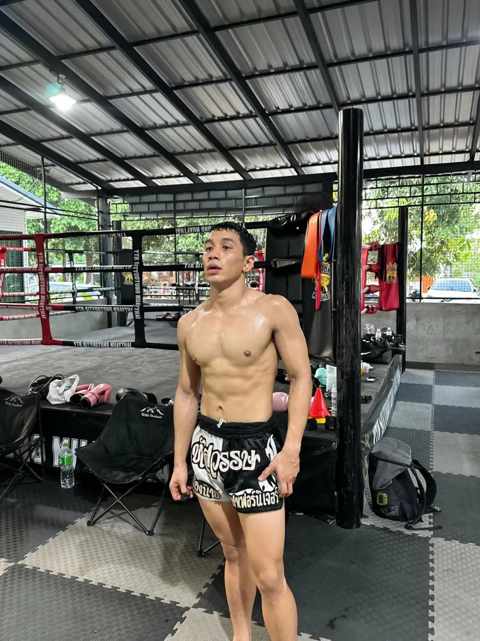 น้ำหนุ่มๆ