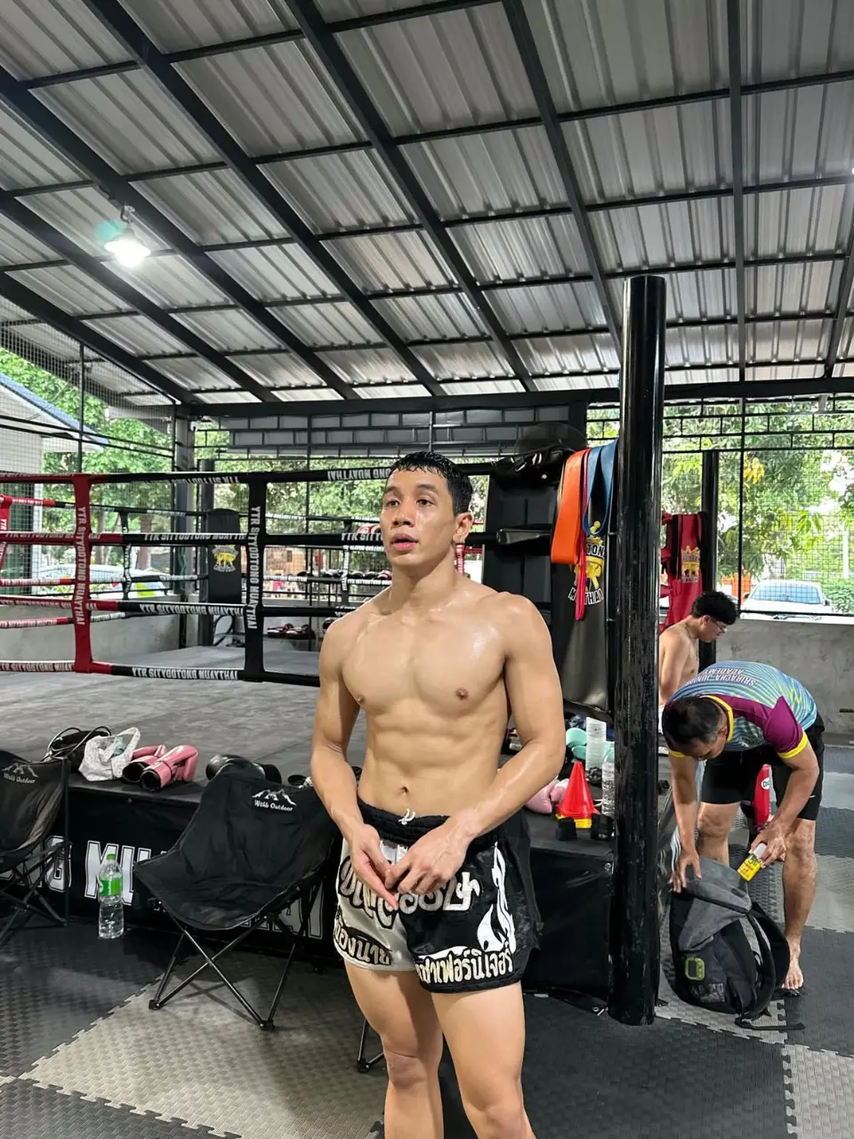 ถอดโชว์ปีใหม่ไทย