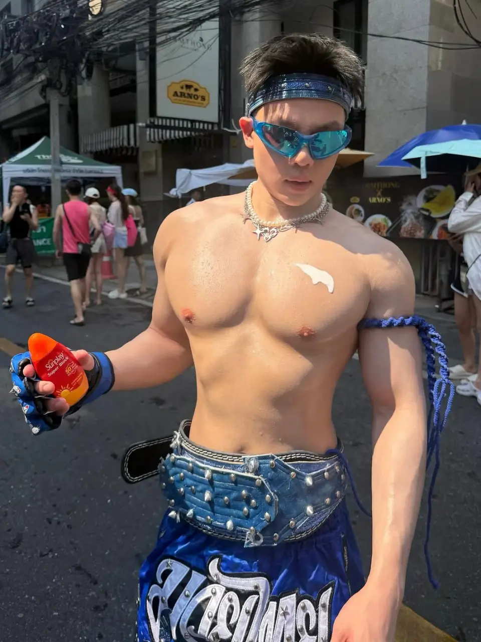 ถอดโชว์ปีใหม่ไทย