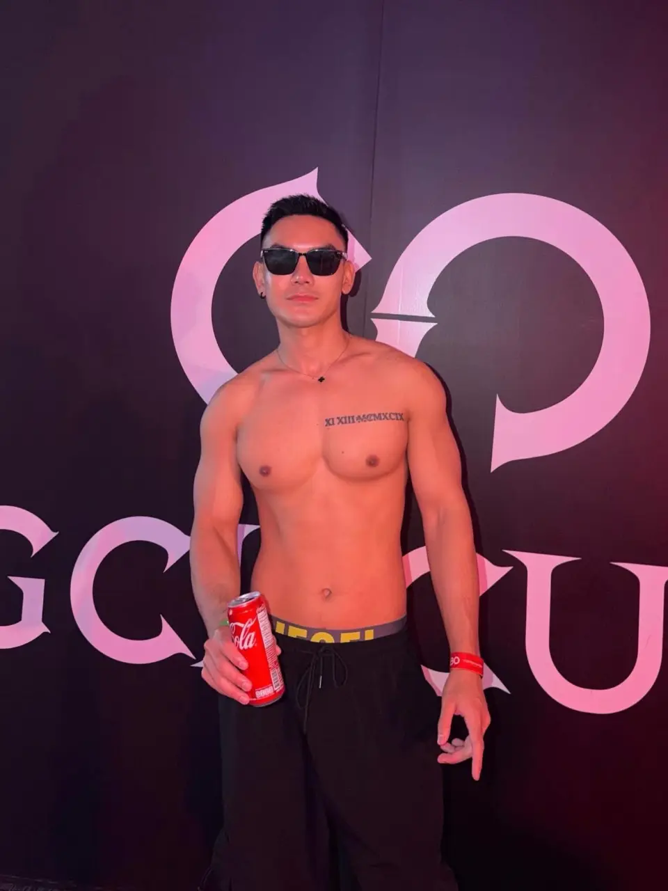 ถอดโชว์ปีใหม่ไทย