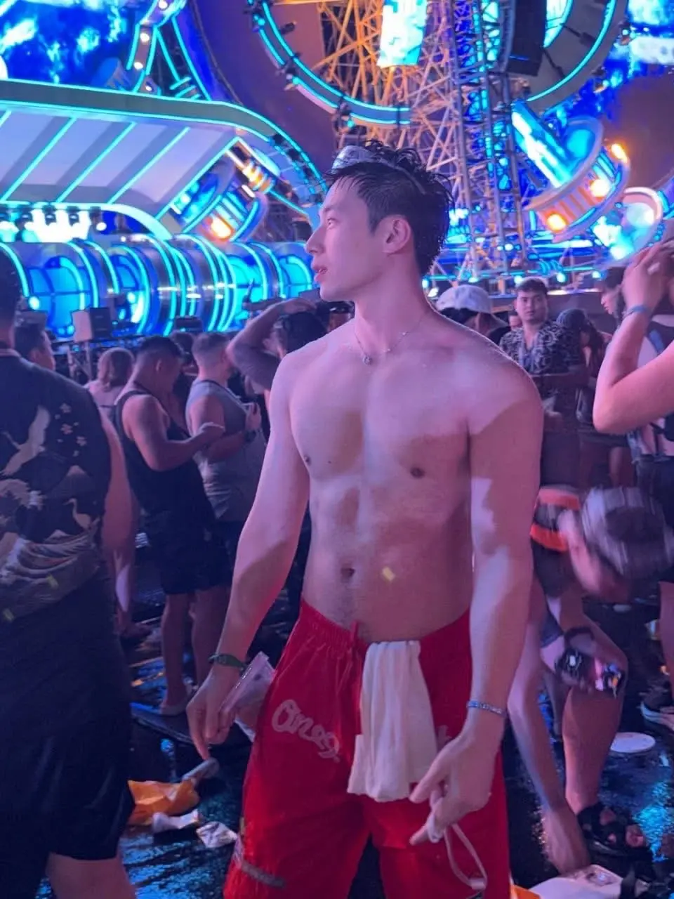 ถอดโชว์ปีใหม่ไทย