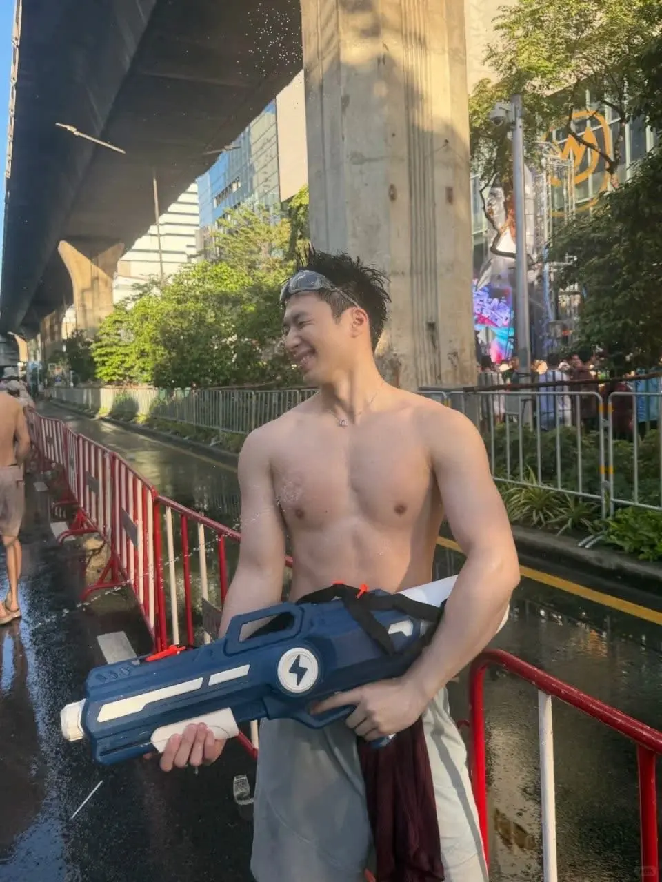 ถอดโชว์ปีใหม่ไทย