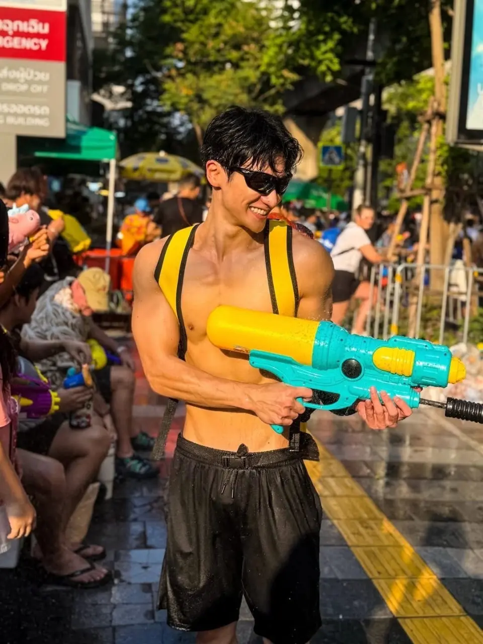 ถอดโชว์ปีใหม่ไทย