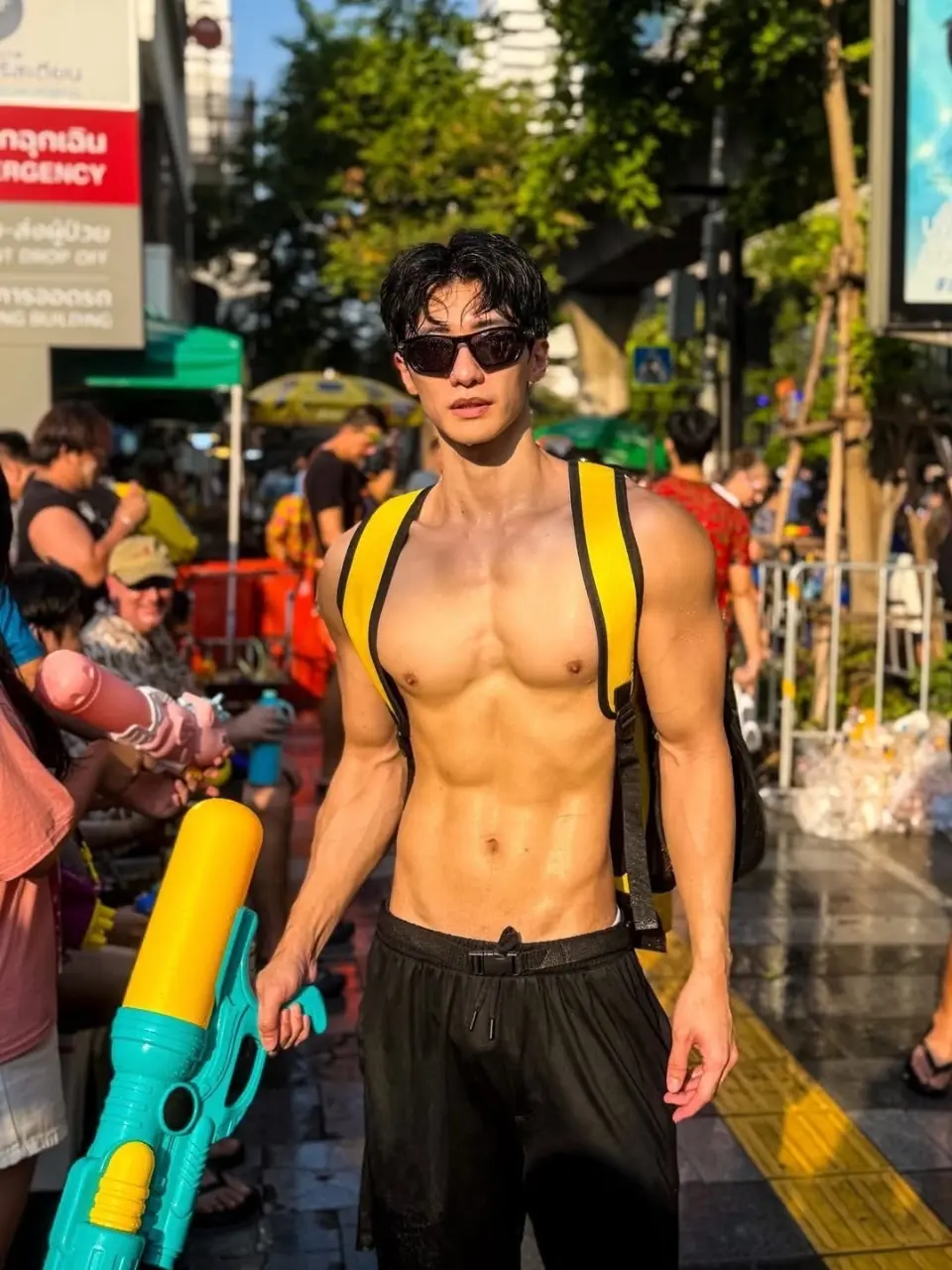 ถอดโชว์ปีใหม่ไทย