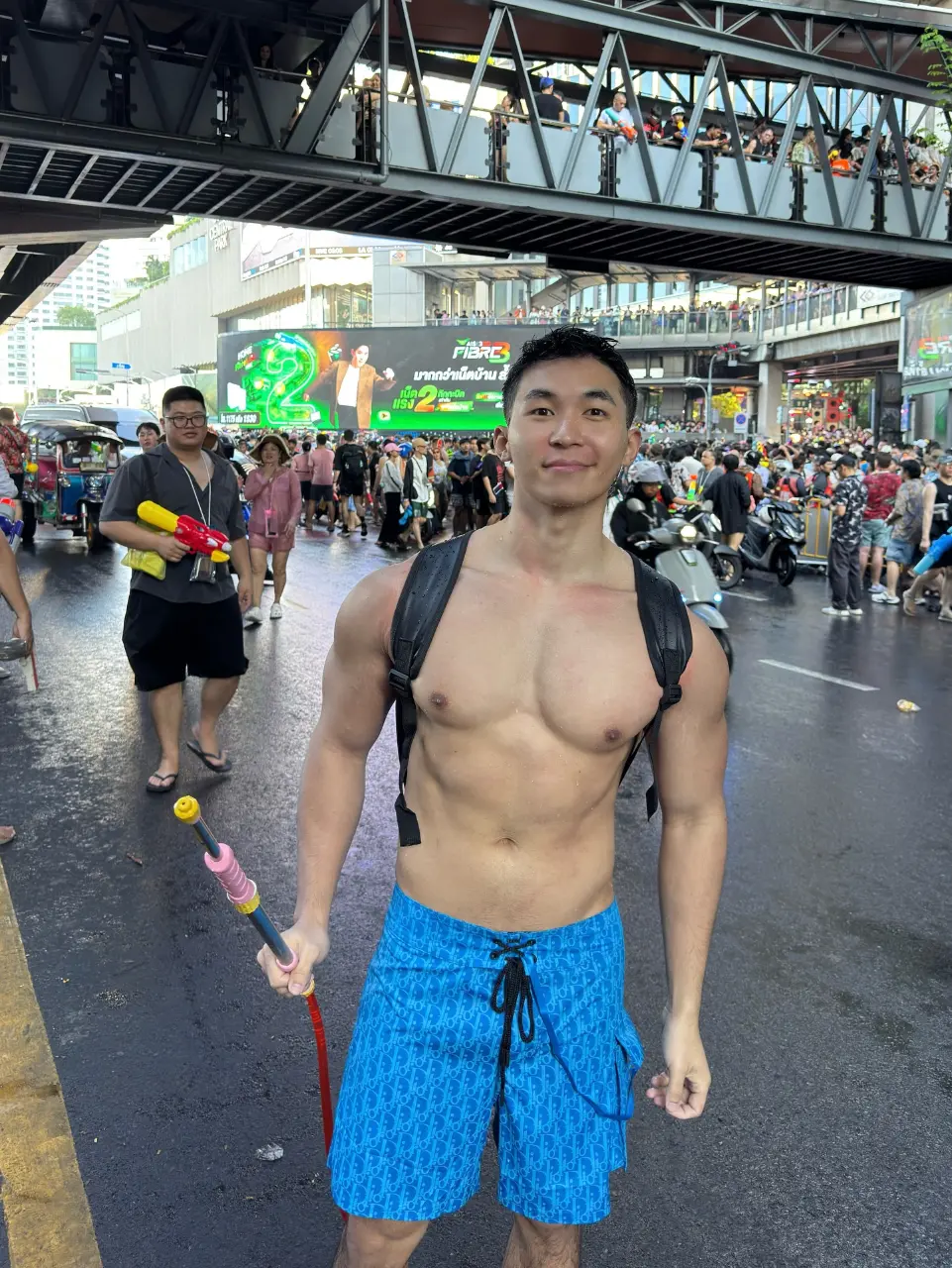 Songkran Water Festival –牛牛爱吃菜