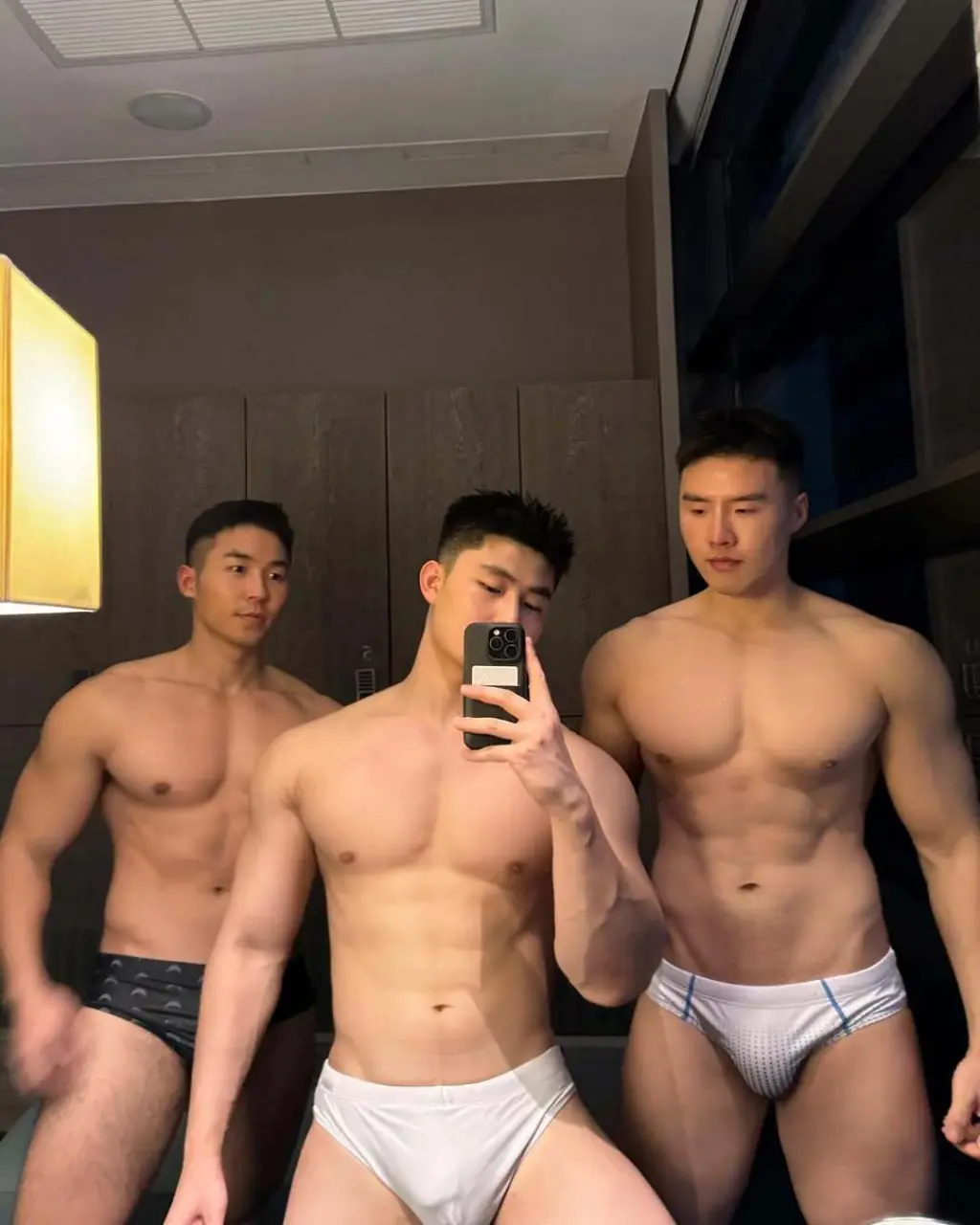 Recent photos of 牛牛爱吃菜