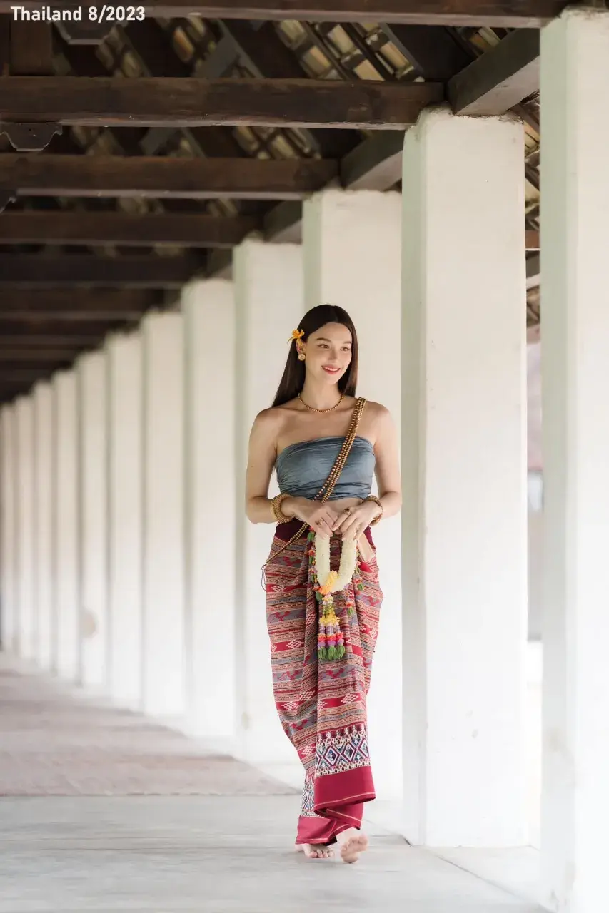 Jackie Jacqueline in Lanna Dress 🇹🇭