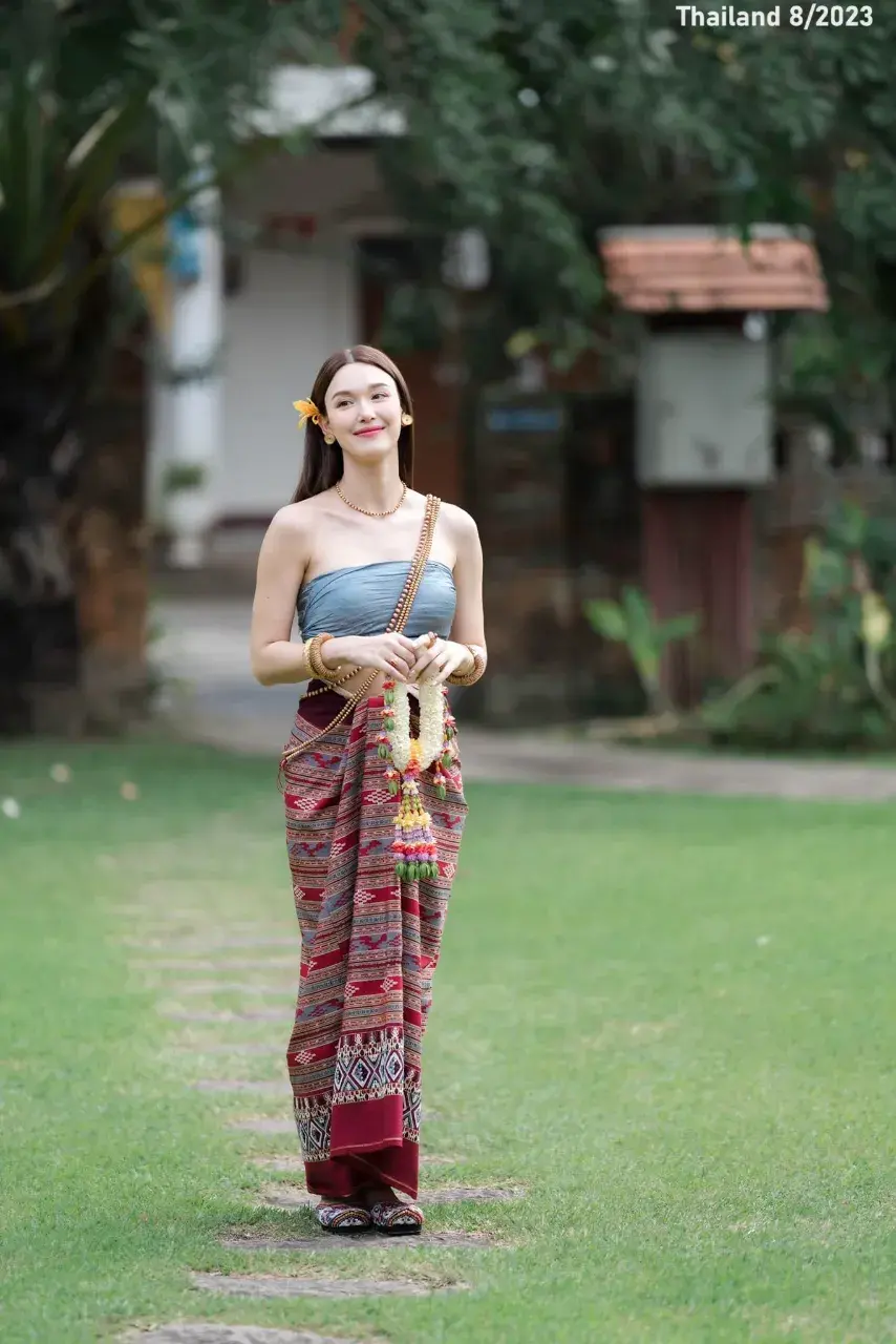 Jackie Jacqueline in Lanna Dress 🇹🇭