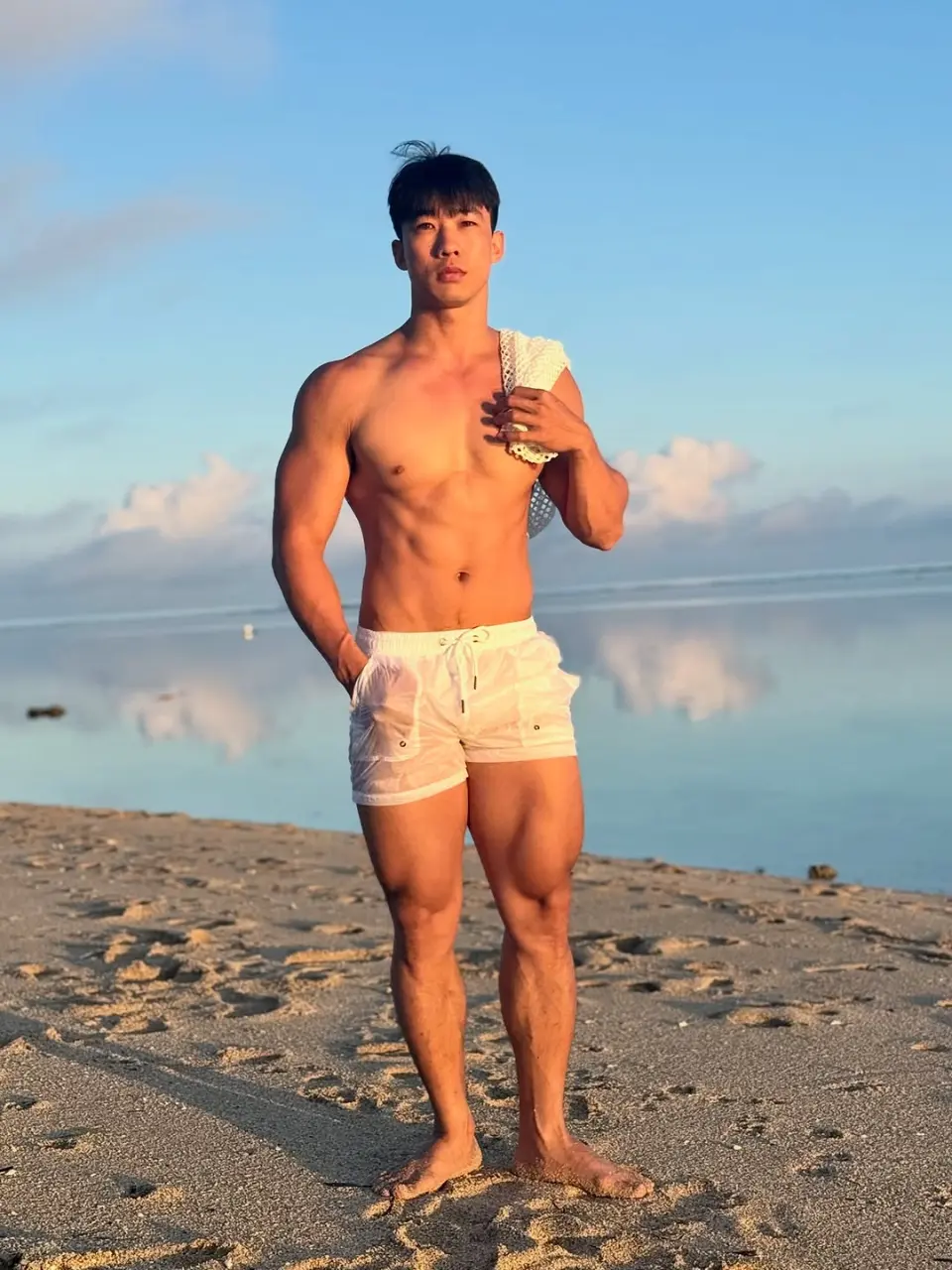 Model and online coach : Sang_Fitness