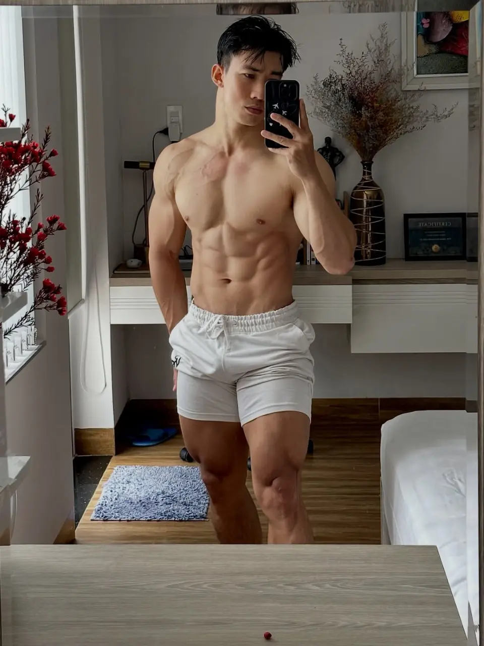 Model and online coach : Sang_Fitness