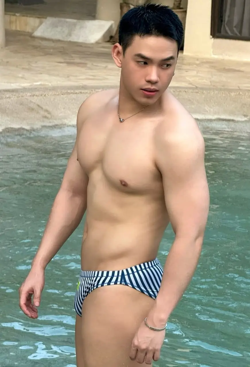 Cool guy : Duy Khương