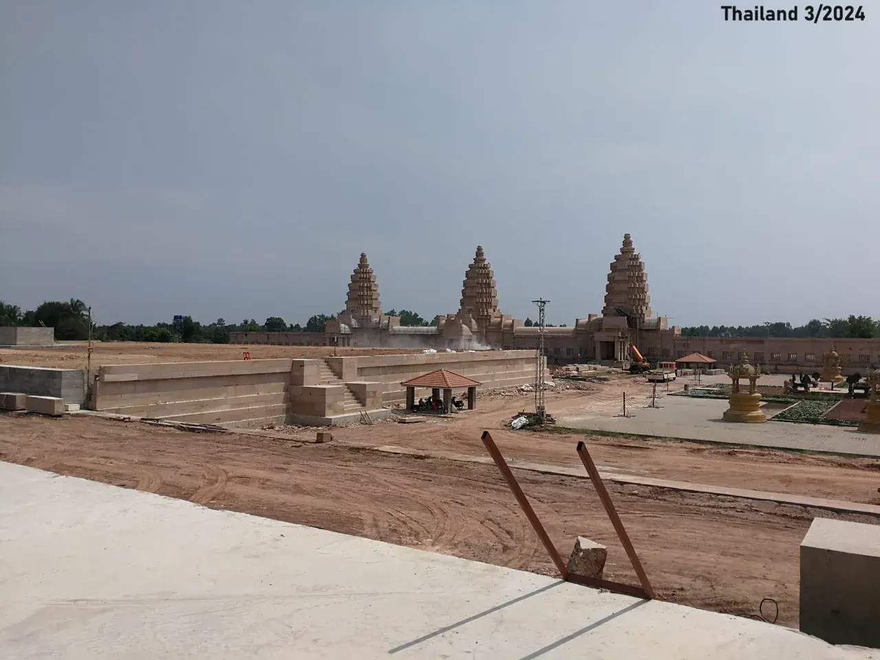 Sihanakhon at Wat Phu Man Fah, March 2024 🇹🇭