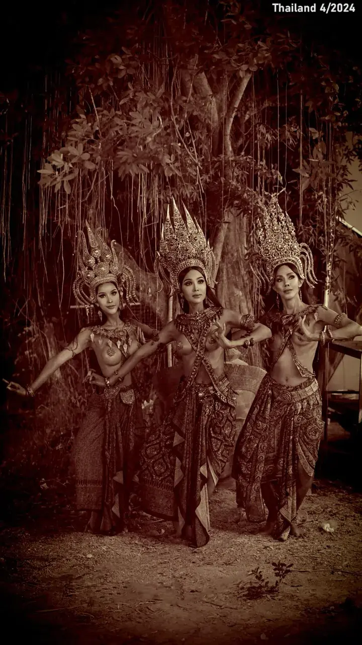 Thai Apsara Dancers 🇹🇭