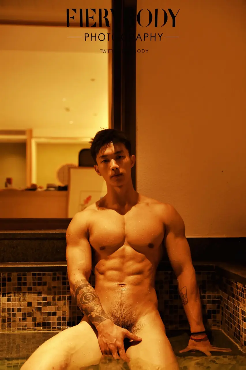 Adonisjing Model : 小威