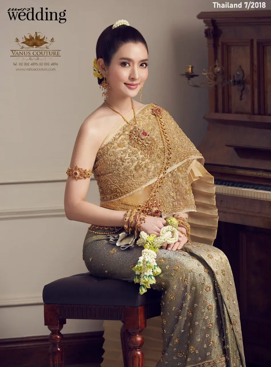 Aff Taksaorn in Chud Thai Chakraphat National Dress 🇹🇭