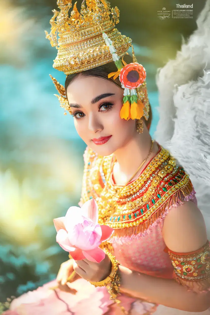 Model in Kinnari Thai Creative Costume  🇹🇭