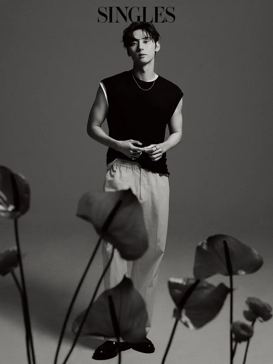 Hwang Minhyun @ SINGLES Korea April 2026