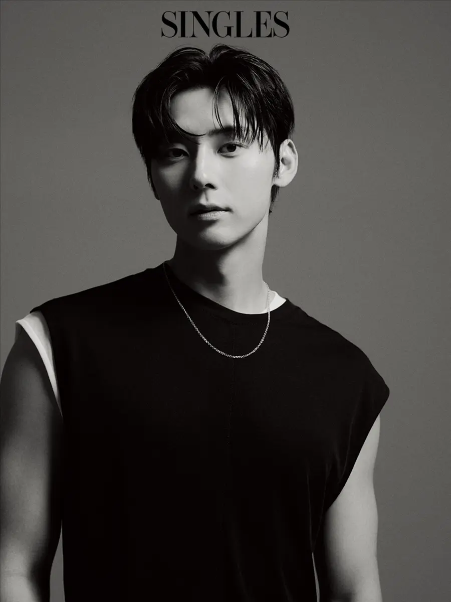 Hwang Minhyun @ SINGLES Korea April 2026