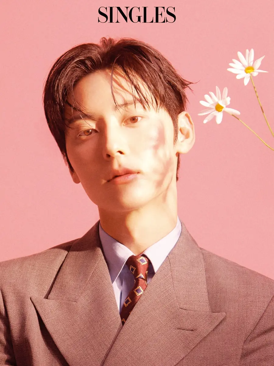 Hwang Minhyun @ SINGLES Korea April 2026