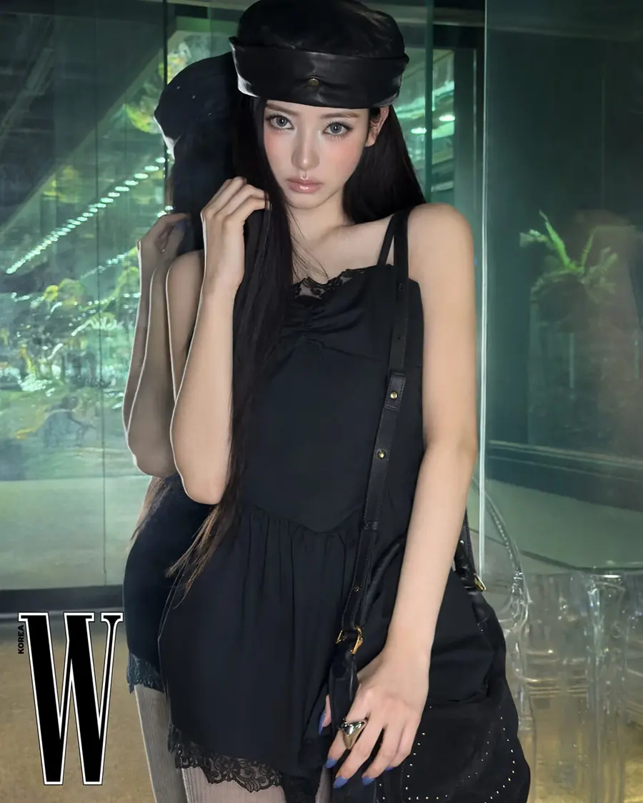 (MEOVV) Anna @ W Korea May 2026