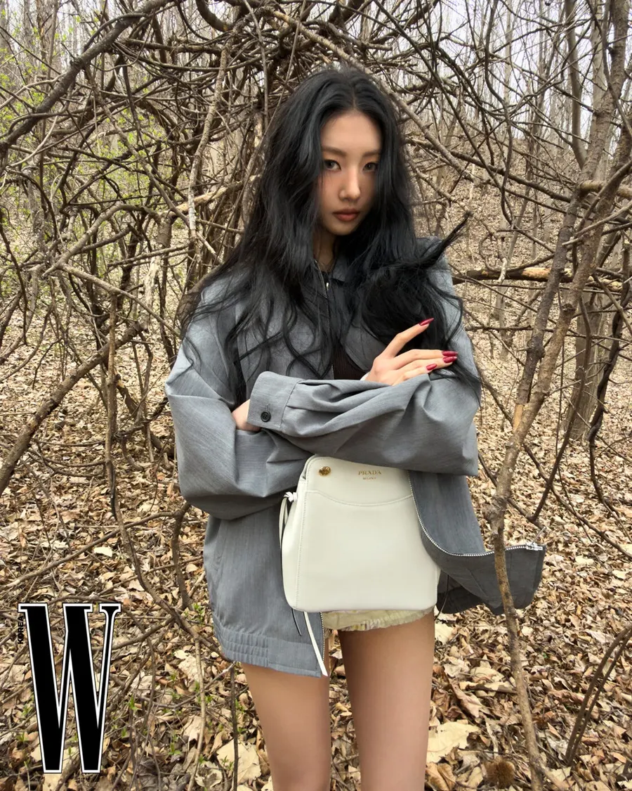 (MEOVV) Gawon @ W Korea May 2026