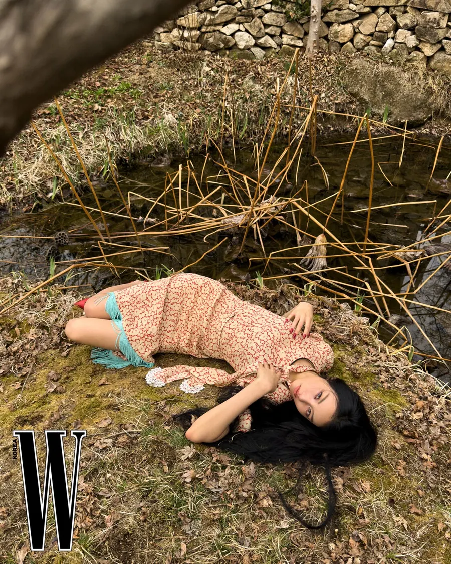 (MEOVV) Gawon @ W Korea May 2026