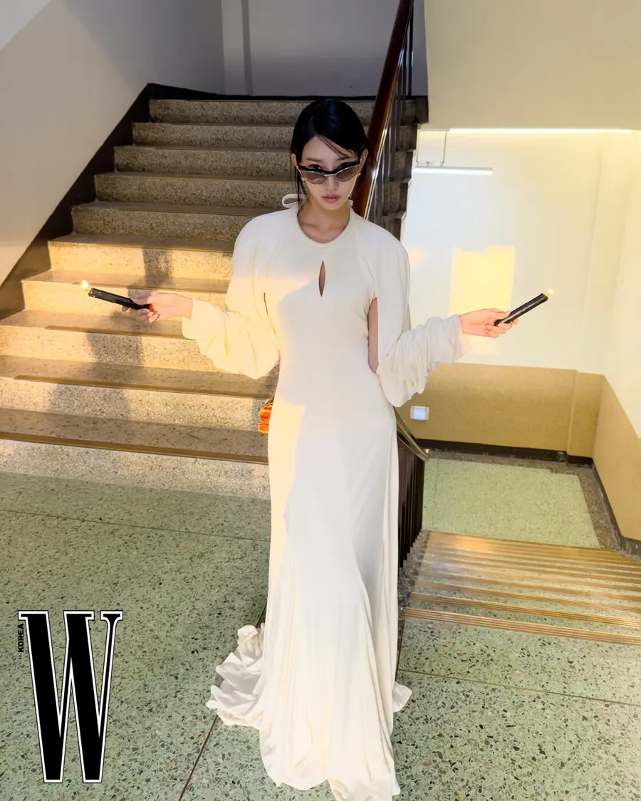 (MEOVV) Sooin @ W Korea May 2026