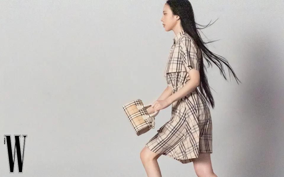 (MEOVV) Narin @ W Korea May 2026