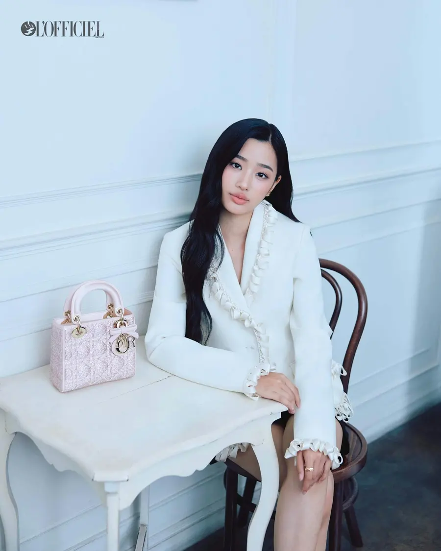 ตู ต้นตะวัน @ L'OFFICIEL Singapore April 2026