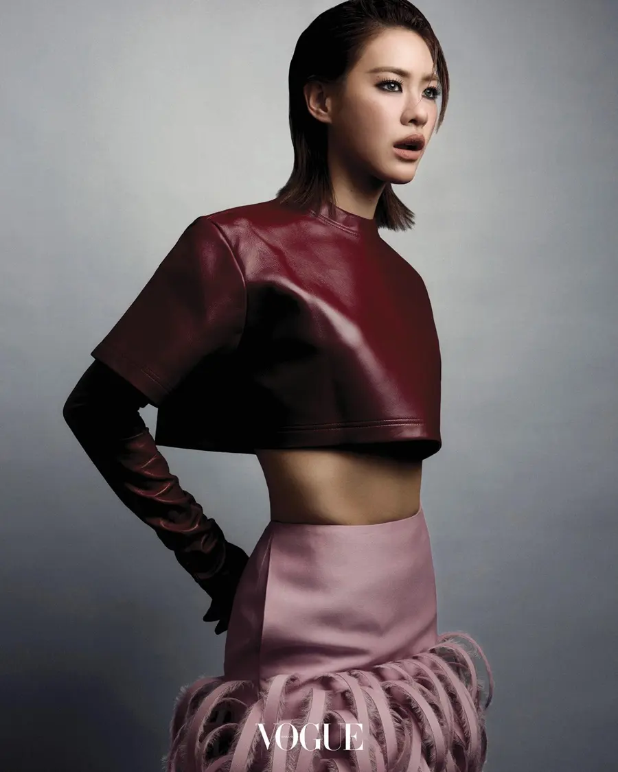 เอมี่-ทสร @ VOGUE Thailand April 2026