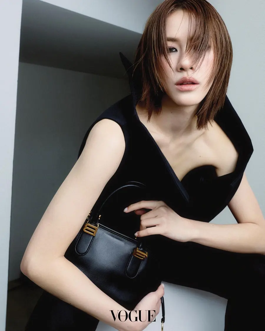 เอมี่-ทสร @ VOGUE Thailand April 2026