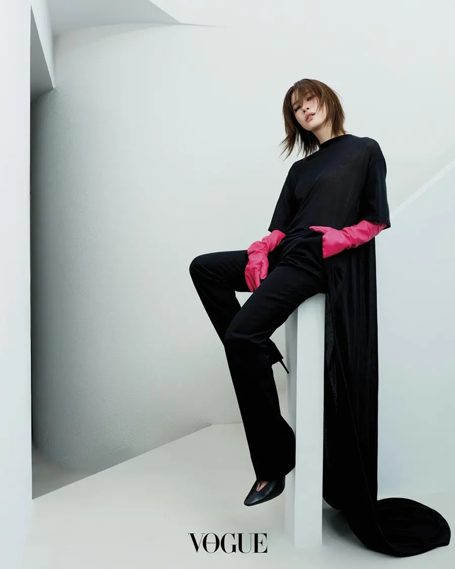 เอมี่-ทสร @ VOGUE Thailand April 2026
