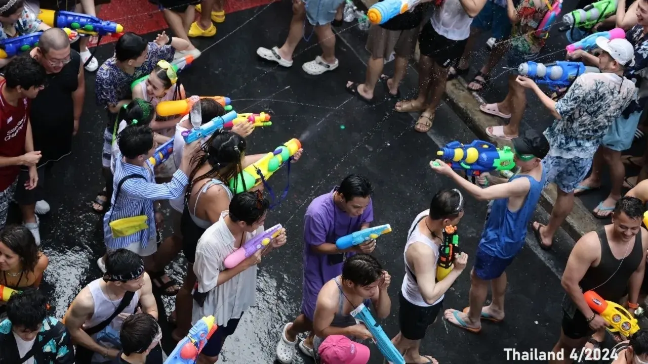 Maha Songkran 2024, Silom, Bangkok 🇹🇭