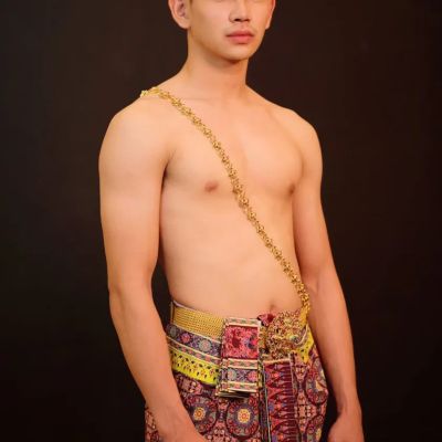 Model in Ayutthaya Traditional Outfit 🇹🇭