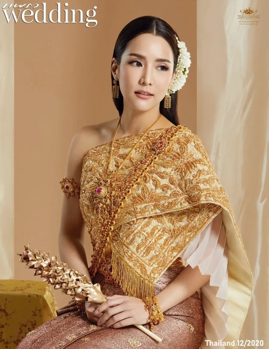 JakJaan Akhamsiri in Chud Thai National Dresses 🇹🇭