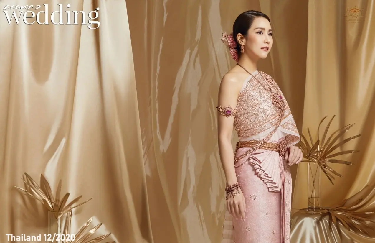 JakJaan Akhamsiri in Chud Thai National Dresses 🇹🇭