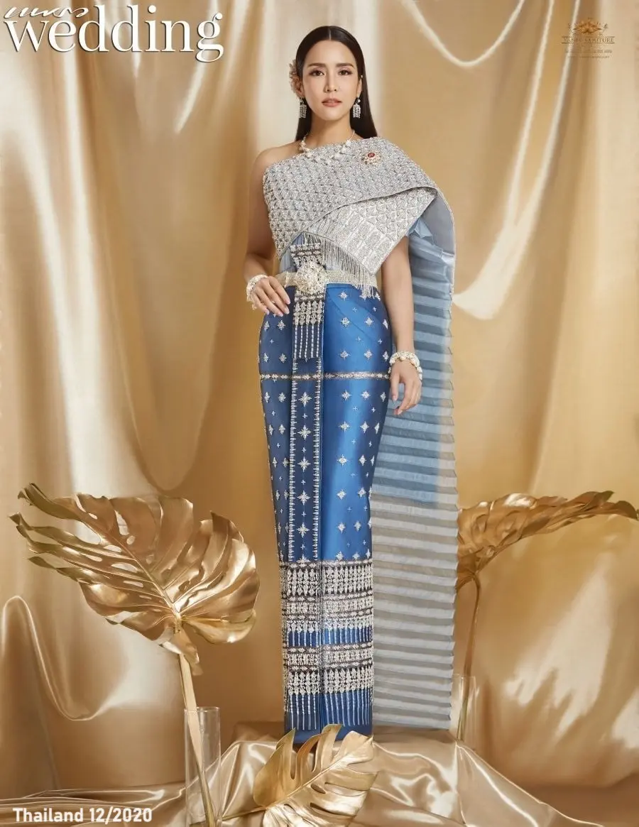 JakJaan Akhamsiri in Chud Thai National Dresses 🇹🇭