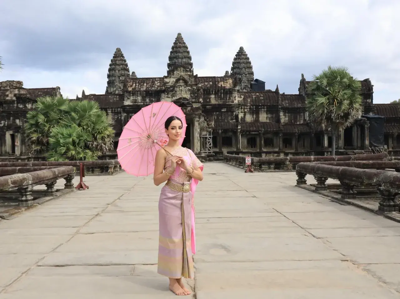 Amy in Thai Dress at Angkor Wat, Former Temple of Siam  🇹🇭