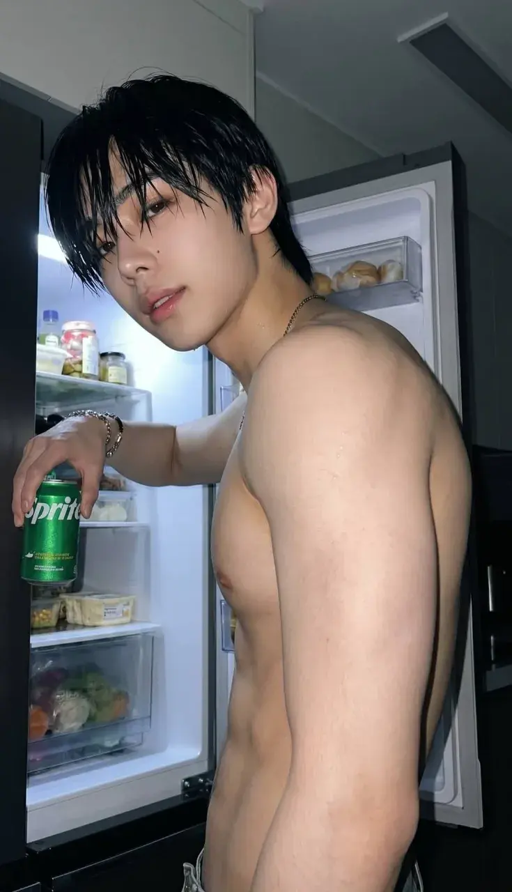 เปิดตู้เย็น