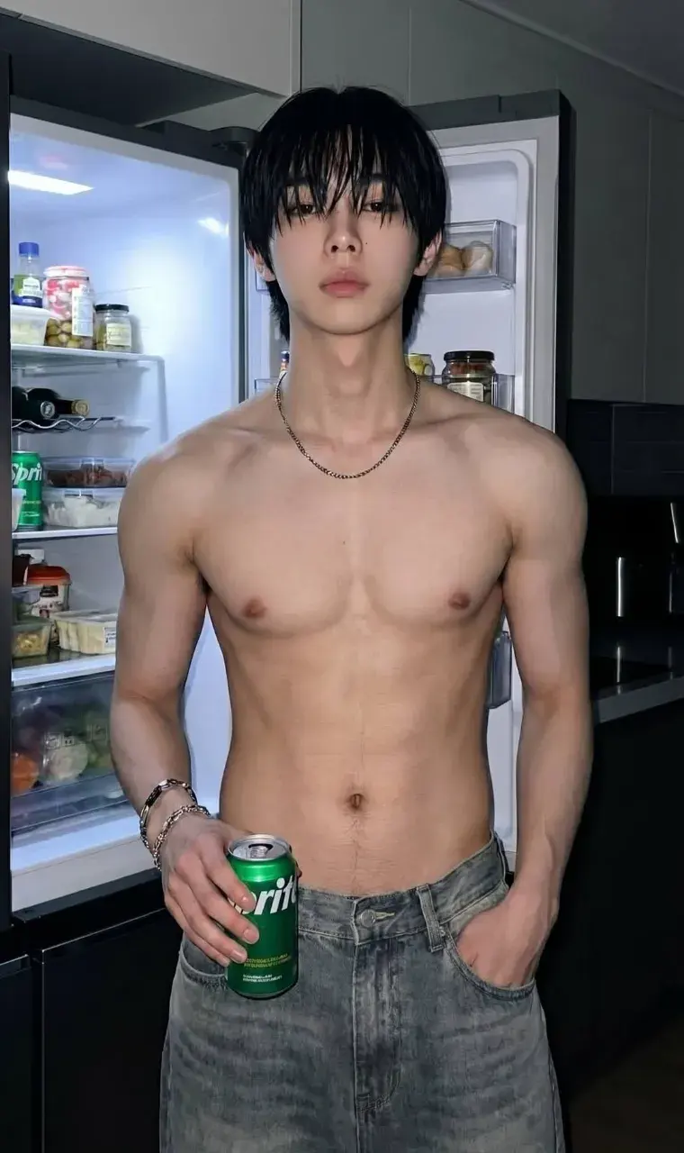 เปิดตู้เย็น