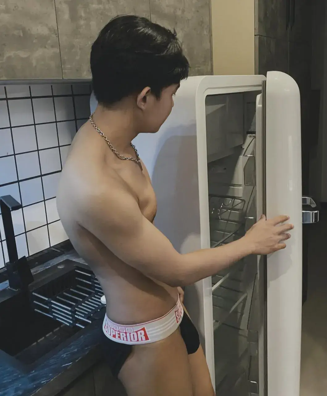 เปิดตู้เย็น