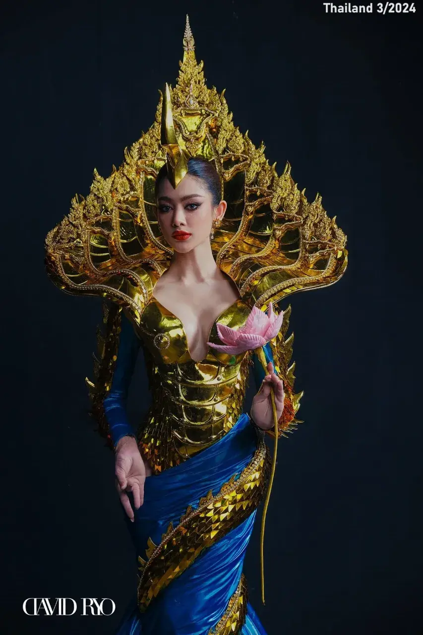 QUEEN SOMA Thai Creative Costume 🇹🇭