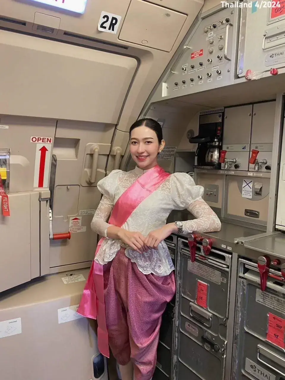 Thai Airways Flight Attendants in Traditional Dresses 🇹🇭