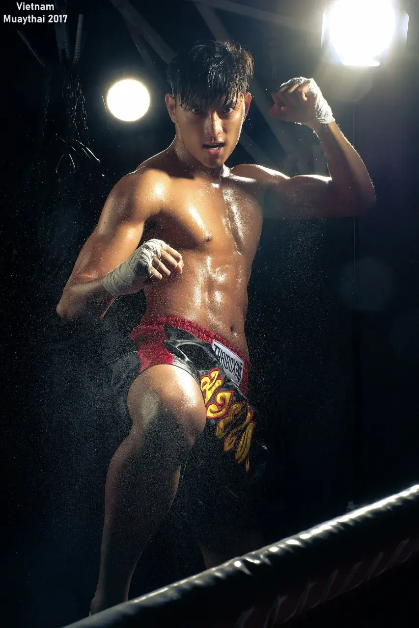 Mister Global 2017 Contestants Showcase Muay Thai 🇹🇭