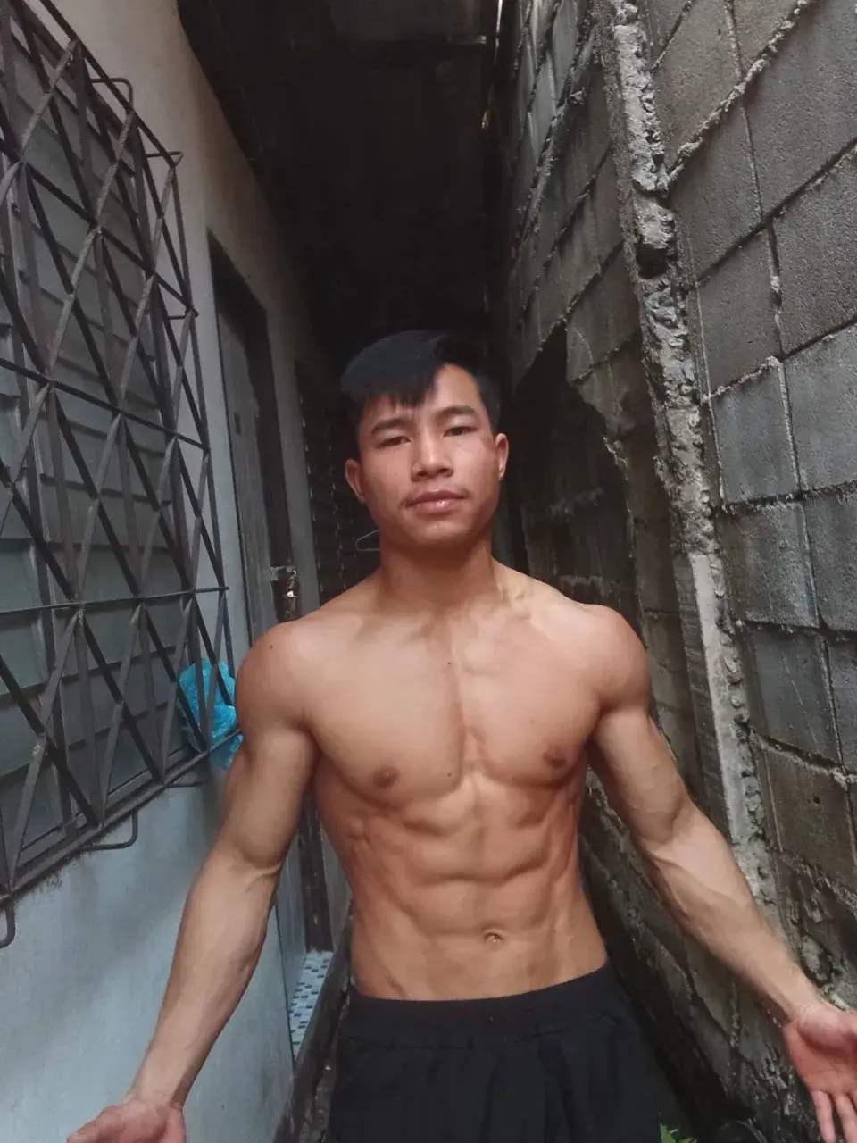 หนุ่มหล่อบ้านๆล่ำๆ