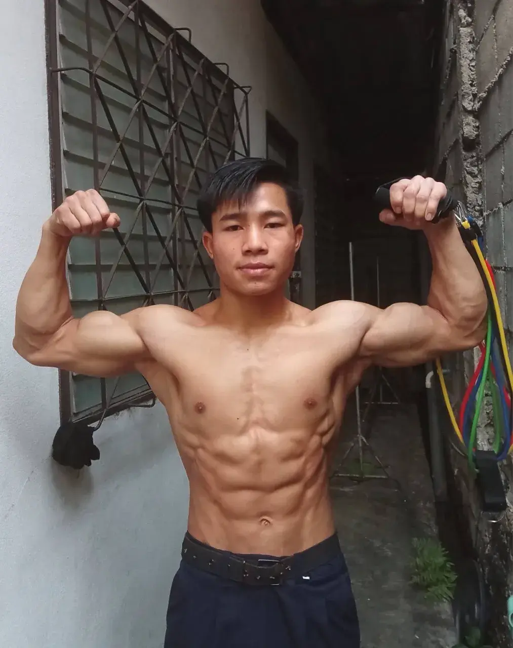 หนุ่มหล่อบ้านๆล่ำๆ