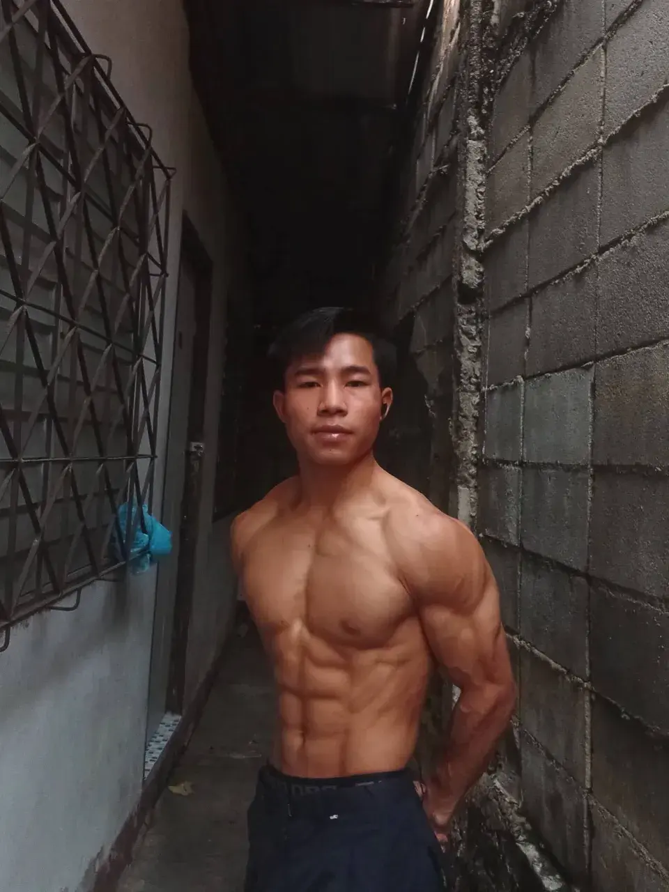 หนุ่มหล่อบ้านๆล่ำๆ