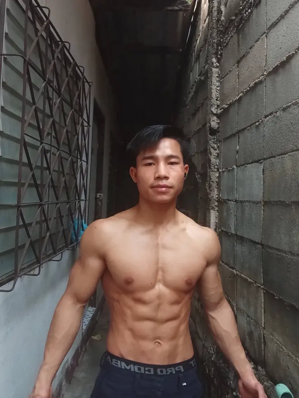 หนุ่มหล่อบ้านๆล่ำๆ