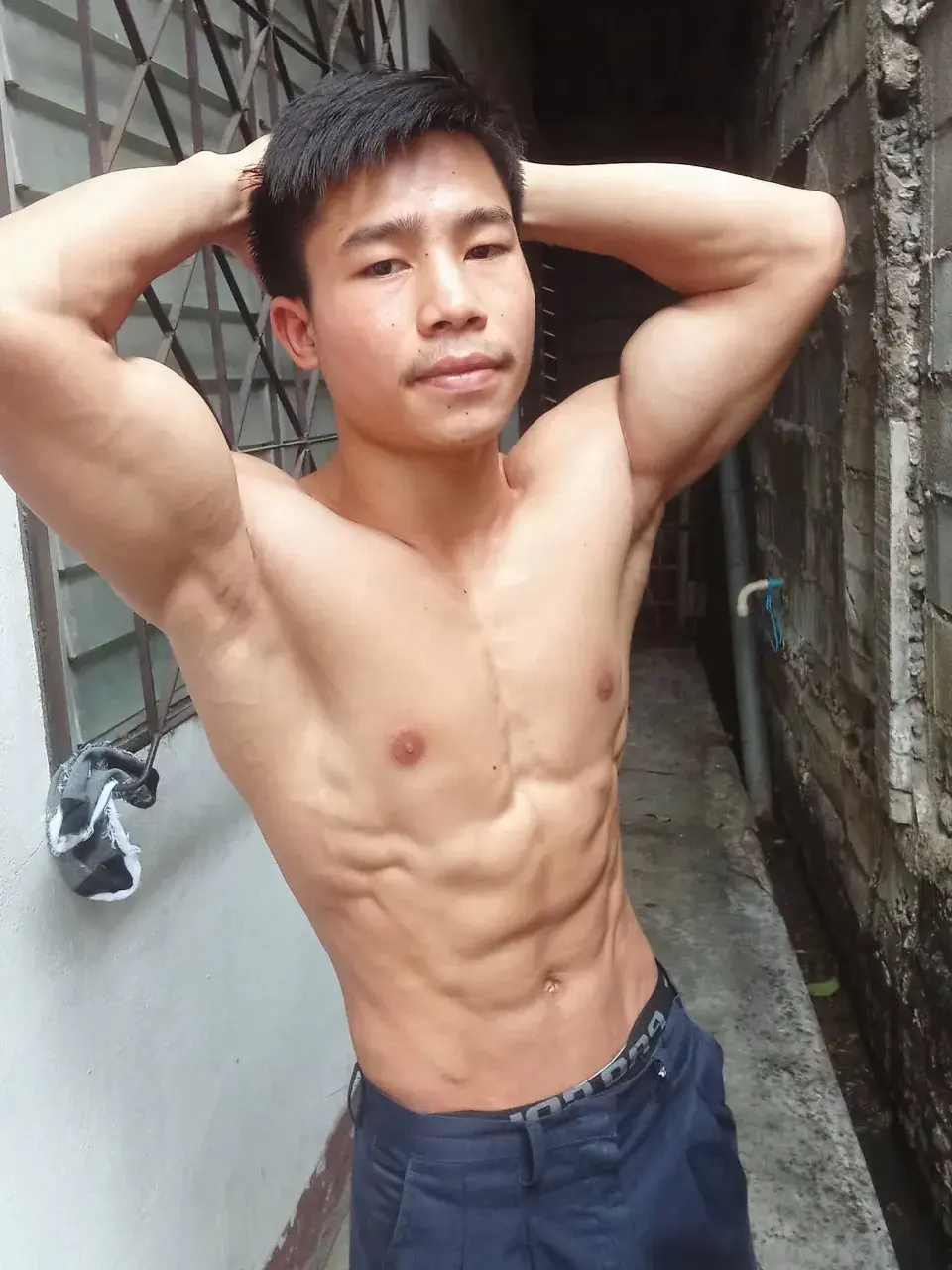 หนุ่มหล่อบ้านๆล่ำๆ
