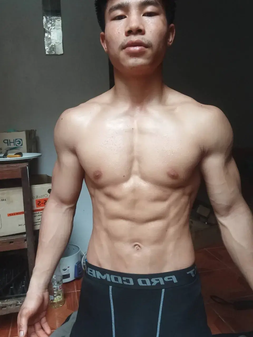 หนุ่มหล่อบ้านๆล่ำๆ